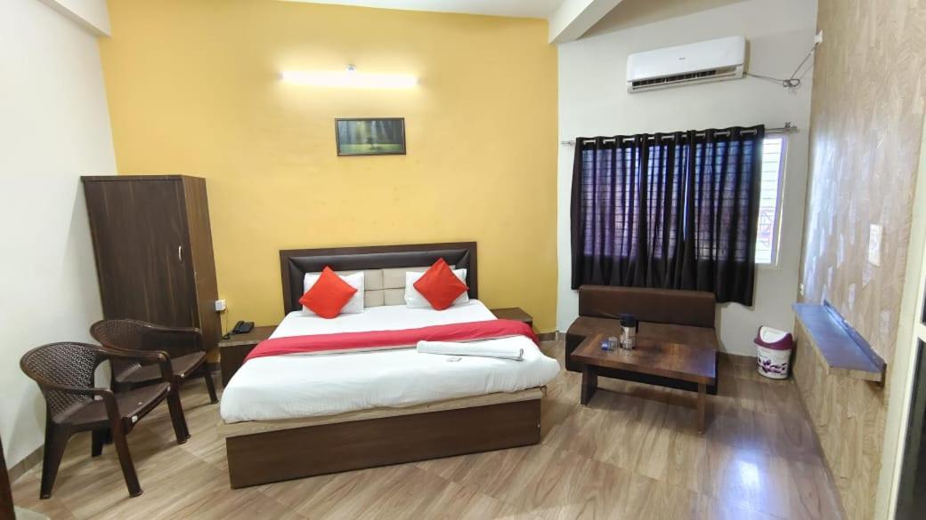 Hotel Shivanjali Palace Ujjain Eksteriør bilde