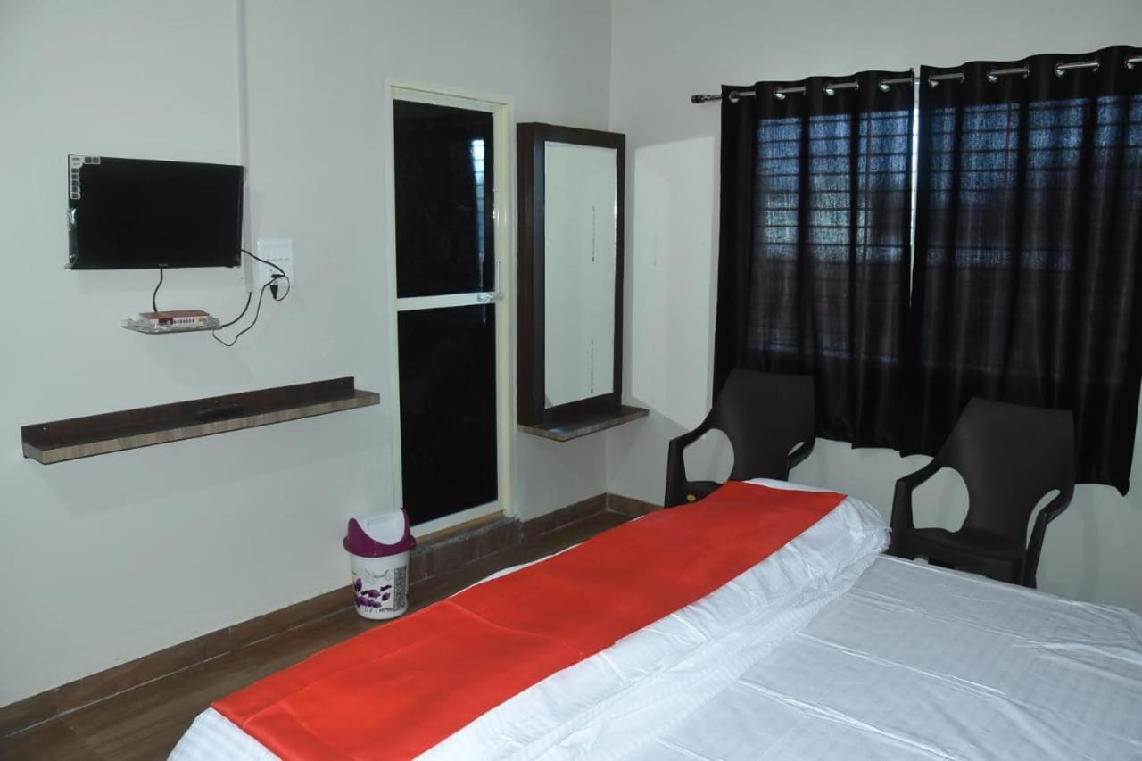Hotel Shivanjali Palace Ujjain Eksteriør bilde