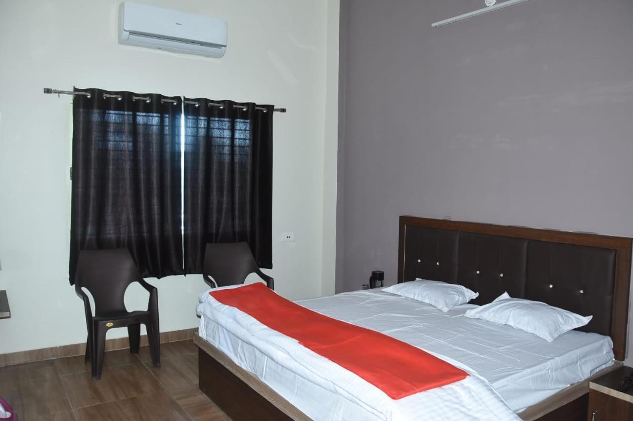 Hotel Shivanjali Palace Ujjain Eksteriør bilde